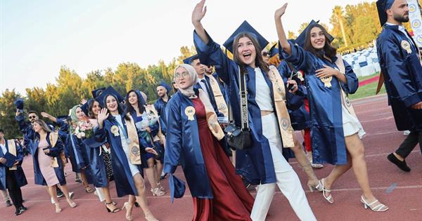EMU Undergraduate and Associate Program Graduates Receive Their Diplomas