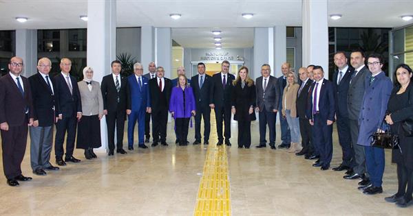 Türkiye – KKTC Parlamentolar Arası Dostluk Grubu’ndan DAÜ’ye Ziyaret