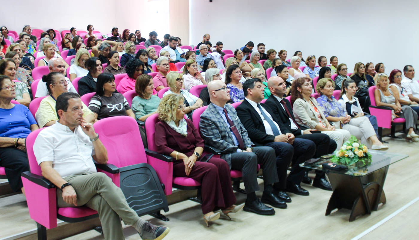 Participants seated in the lecture hall during the first lecture